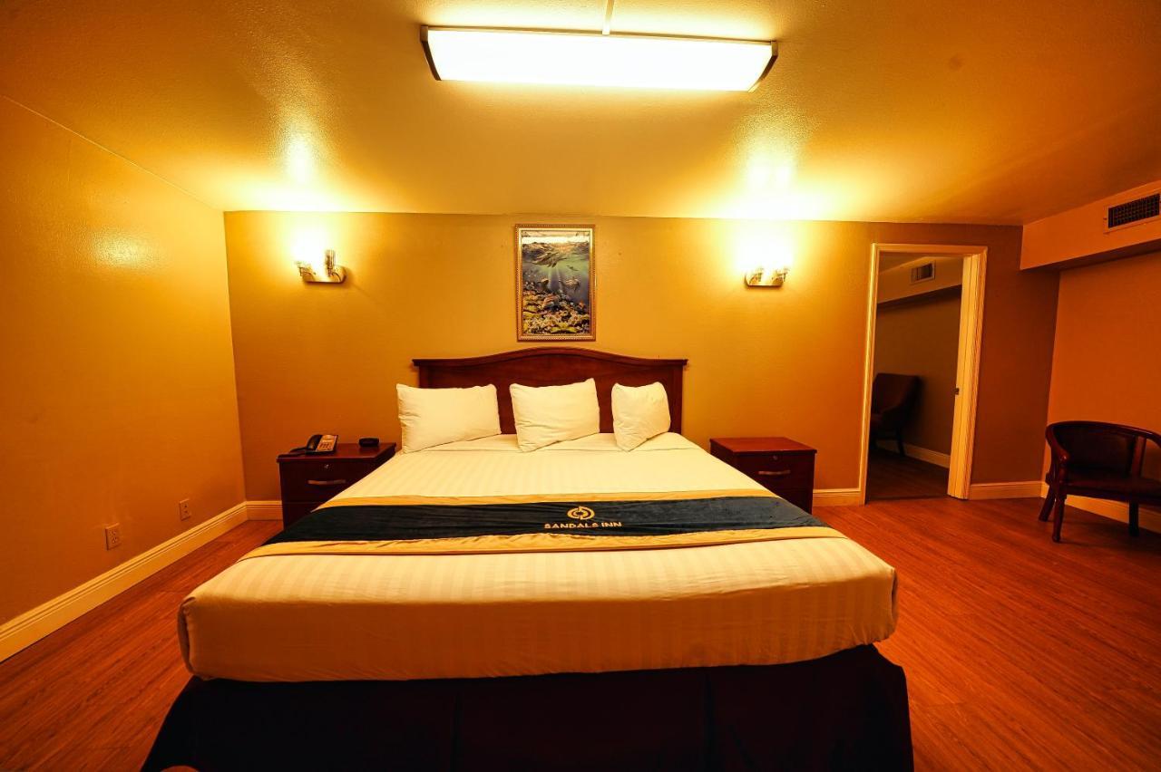 Sandals Inn Daytona Beach Exterior photo