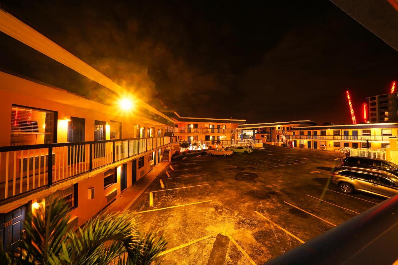 Sandals Inn Daytona Beach Exterior photo