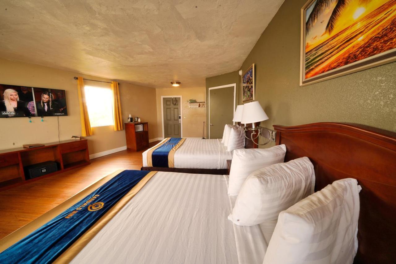 Sandals Inn Daytona Beach Exterior photo